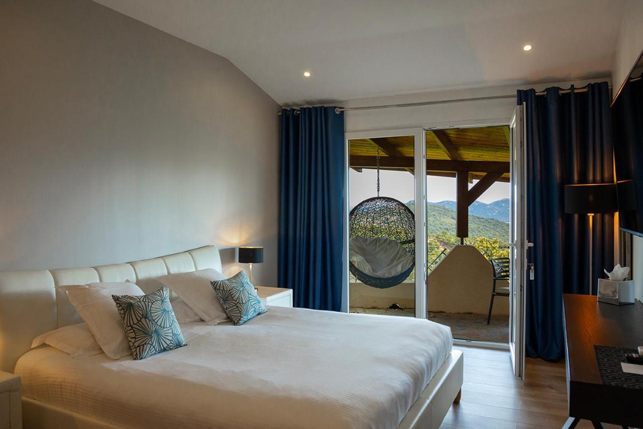 Swim Lodge Hotel Piscine Privee Ou Jacuzzi Prive Porto-Vecchio (Corsica) Exterior foto